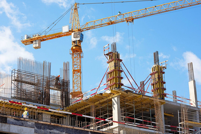 بررسی نقش پیمانکار، کارفرما و مشاور ساختمانی در پروژه‌های ساخت و ساز